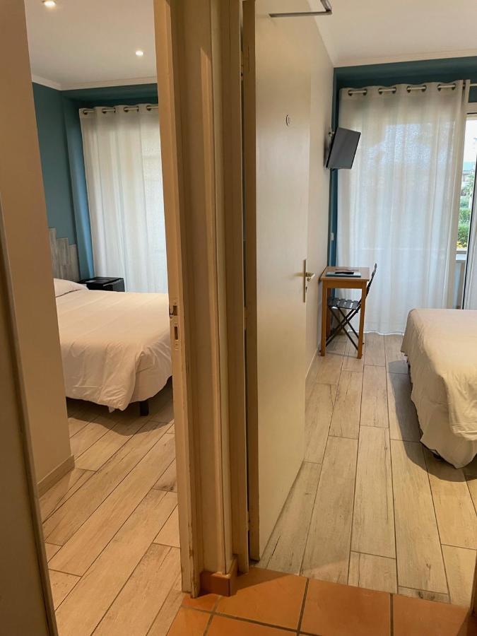 Au Tapis De Sable Hotell Saint-Cyr-sur-Mer Exteriör bild