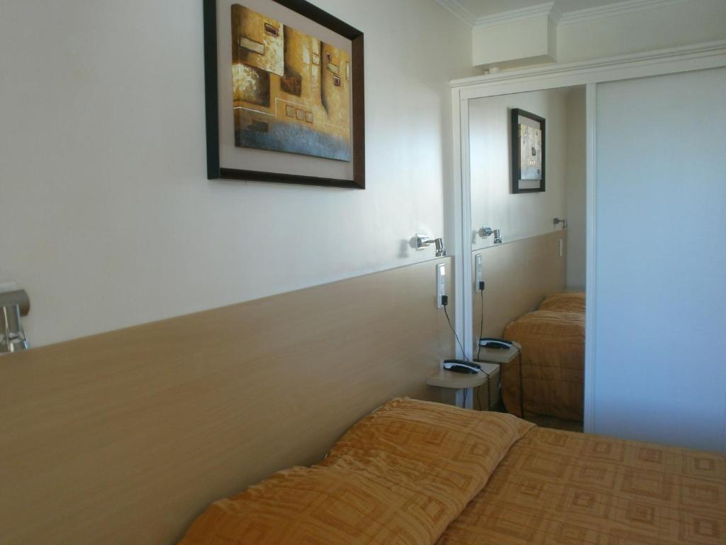 Au Tapis De Sable Hotell Saint-Cyr-sur-Mer Rum bild