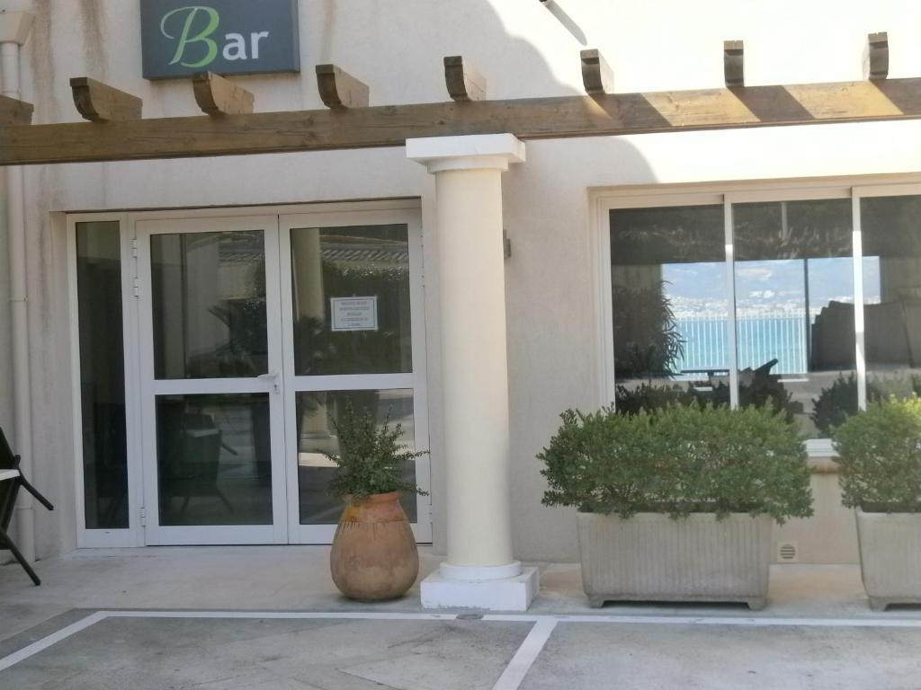 Au Tapis De Sable Hotell Saint-Cyr-sur-Mer Exteriör bild