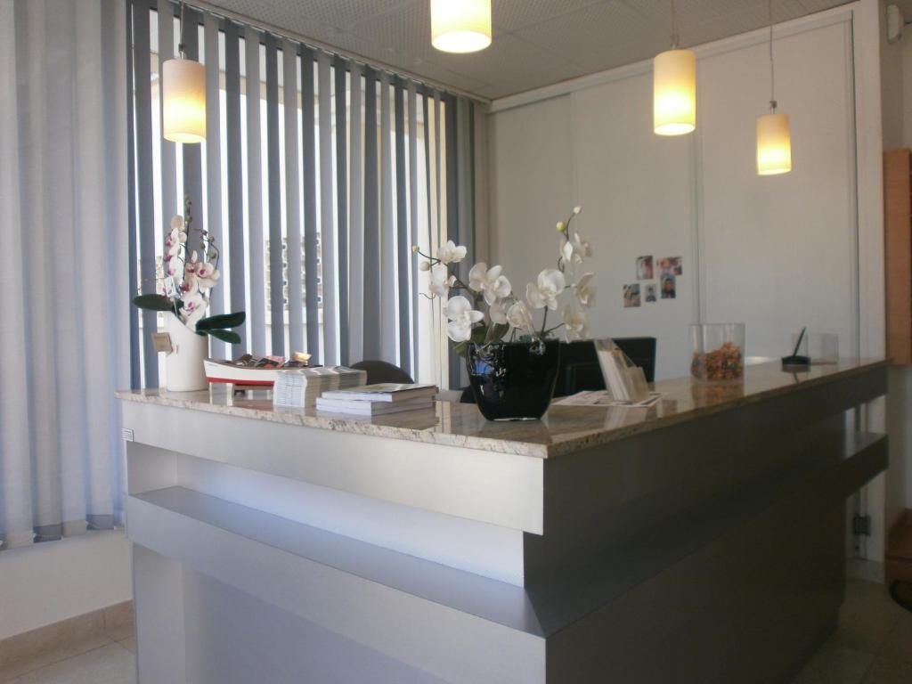 Au Tapis De Sable Hotell Saint-Cyr-sur-Mer Exteriör bild
